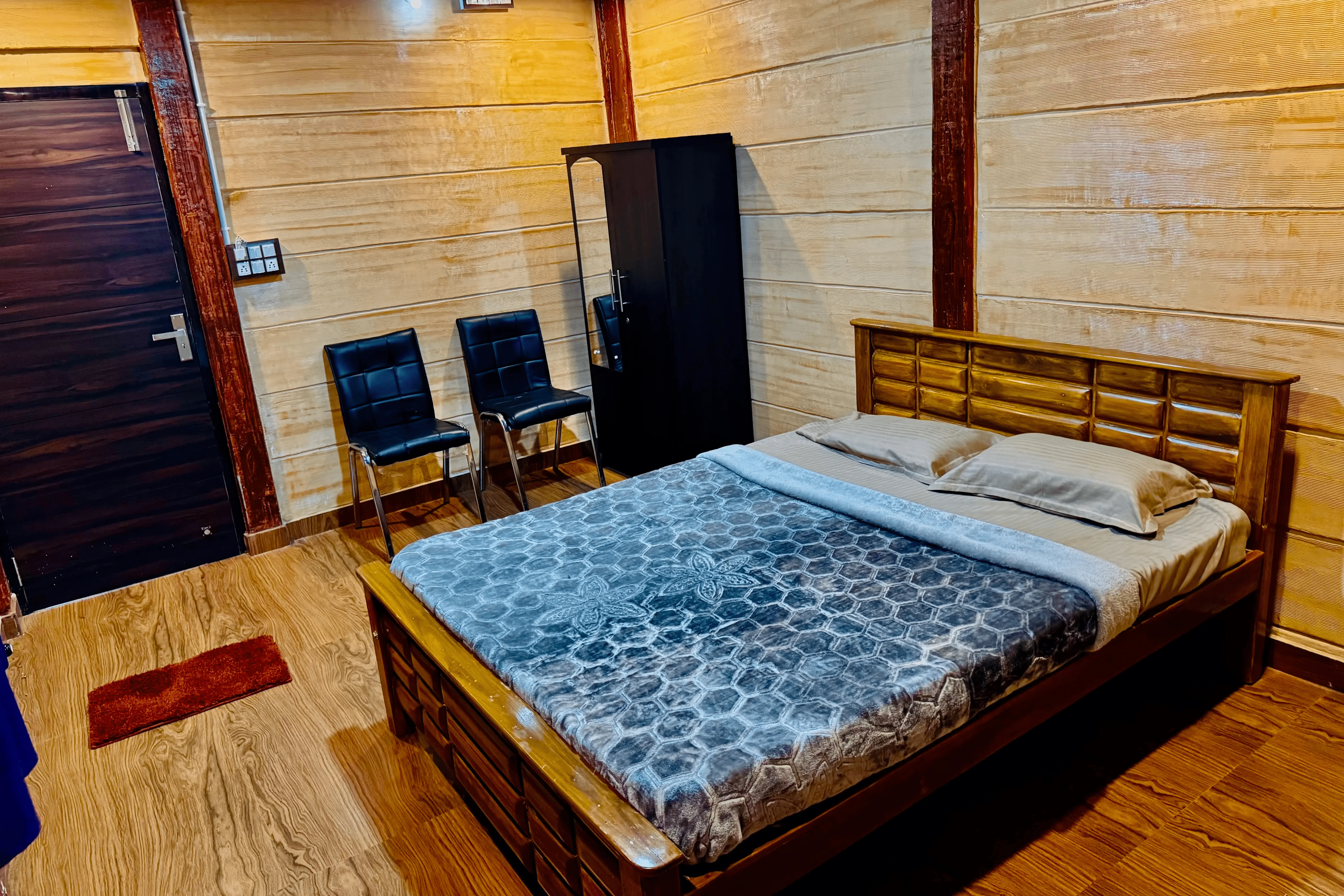 STANDARD ROOMS