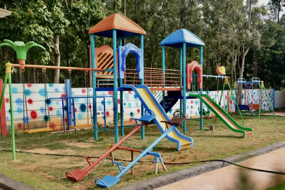 KIDS PLAY AREA 